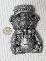 Teddy Bear Train Engineer Metal Pewter Child’s Baby Room Vtg Wall Art Home Decor