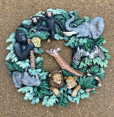 Vintage Cast Metal Jungle Animal Kingdom Wreath Wall Hanging Plaque Safari Decor