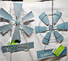 2 GardenCollection Hanging Windmill “Welcome” Sign 10” Small Metal Silver Green