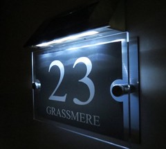 MODERN House Signs Plaques Door Numbers 1 – 9999 street Name SOLAR LIGHT LED