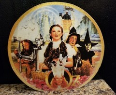 The Wizard of Oz Decorative Round Tabletop Wood Plaque Film Decor