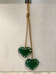 Vtg 80s 90s Country Wooden Hearts Hanging Wall Decor Primitive Green Jute Rope