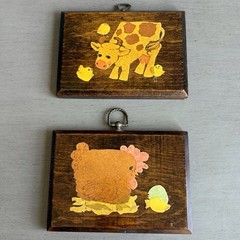 VTG 70s Farm Animal Wood Wall Hanging Sign Plaques Decor – Cow & Hen Chicks