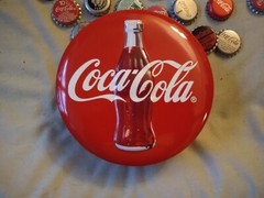 Coca Cola Round Metal Tin Soda Pop 1995 5” Wide w/lot of vintage bottle caps