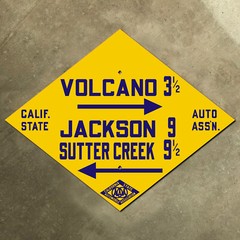 Volcano Lincoln Sutter Creek California CSAA road sign auto club AAA diamond