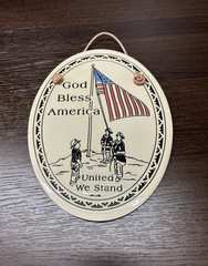 Trinity Pottery Ceramic 7″ Oval Plaque God Bless America United We Stand 911