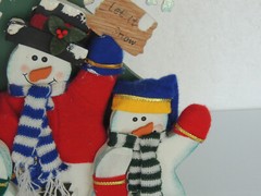 Christmas Decor free standing wood LET IT SNOW SNOWMAN family w/ scarf 9 ” x 11