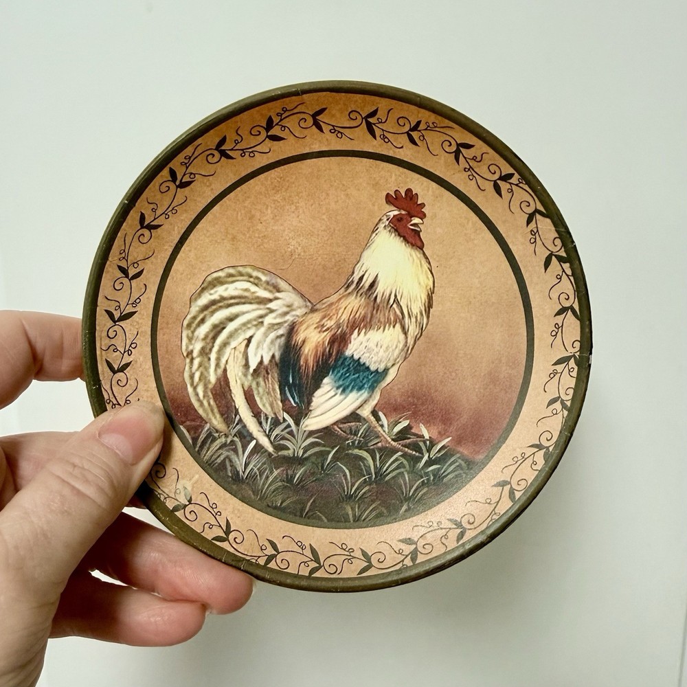 Rustic Americana Style Art Decor Plate Featuring A Rooster
