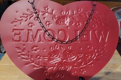 Metal Welcome Sign Heart Shape Darker Red Raised Black Design Hanging Chain