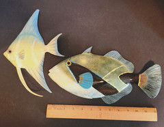 2 Hanging Metal Swimming Fish Decor Colorful Tropical Beach Bathroom
