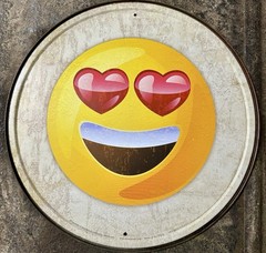 Heart Eyes Emoji Smiling Face Heart-Eyes Love 11.75″ Round Tin Sign Metal Decor