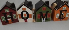 Harvest House Decor 4 Wooden Block Homes rope together Good Condition Vintage