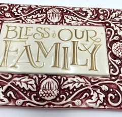Amscan Home Bless Our Family Leaves & Acorn Motif Ceramic Decor Sign Metal Easel