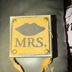 Rustic Burlap & Wood Hanging Plaque Sign “MRS.” Lips Love & Hearts Beige/Black