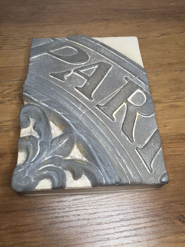 SID DICKENS MEMORY BLOCKS PARIS T-41 Retired