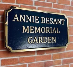 Customized memorial heavy brass metal outdoor plaque – Garden memorial plaque