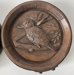 Kookaburra Wood Like Plastic Circular Hanging Wall Decor – Set of 2