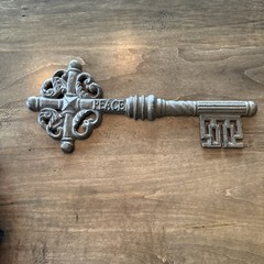 Rustic Primitive Wall Art Cast Iron Brown Metal PEACE Skeleton Key 11.5″ Long