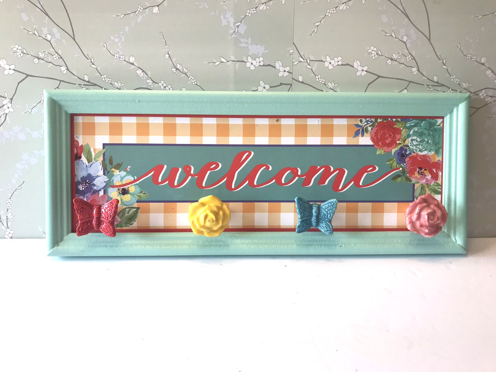 Pioneer Woman Kitchen Welcome Hanging Sign w/4 Hooks Wall Decor