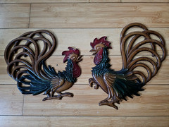 Pair Midwest 12″ Metal Wall Barn Decor Fighting Rooster Plaques Gamecock