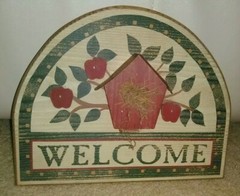 Wood Welcome Sign Plaque * Brand New! * Birdhouse & Branches w/ Leaves & Apples