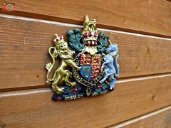 ROYAL COAT OF ARMS WALL PLAQUE. Crest, Warrant. King & Queen. Hand Painted.