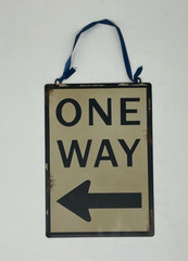Rustic metal One Way Sign Weather/Fade Resistant, Easy Mounting, 5.8” x 8.1”