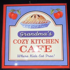 Grandma’s Cozy Kitchen Cafe Wood Wall Plaque Sign, Square Country Hanging