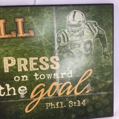 P GRAHAM DUNN Football Plaque Press On Toward The Goal Phil 3:14 18x9inches USA