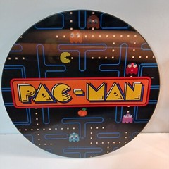 Pac-Man Lenticular Image Wood Wall Decor Circle Holographic 18” Game Room Arcade