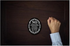 Crafted 6″ x 4.75″ No Soliciting Sign in Black Aluminum – Elegant Entry Signage