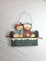Vtg Wood Deco Hanging Sign Snow Papa & Snow Mama “Our Love Will Keep Us Warm”