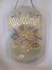 Vtg. Welcome Resin Wall Hanger Plaque 18″x8″ With Leather Hanger Excel. Cond.