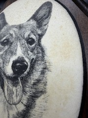 Vintage Pembroke Welsh Corgi Beaded Glass & Wood Wall Plaque 5×7” See Desc
