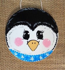 Penguin Face Sign Christmas Winter Circle Holiday Sign Door Hanger Wall