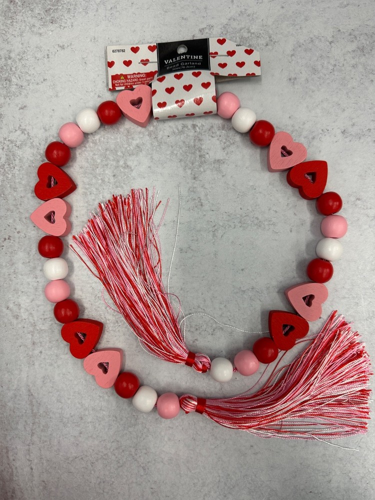 30″ Wood Heart Bead Red White Pink Garland Valentine’s Tassel Tiered Tray Decor