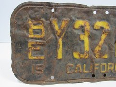 1951 California License Plate BE Y32695 Black Yellow Round Edge #FQA-3
