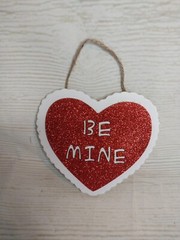 ~New! “Be Mine” Red Glitter Heart Wood Sign Hanging Valentine’s Day Wreath Craft