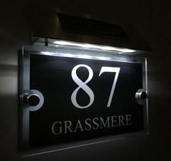 MODERN SOLAR LIGHT House Signs Plaques Door Numbers 1 – 9999 street Name LED