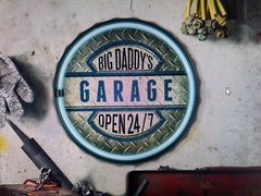 Big Daddy’s Garage Neon LED Light Rope Bottle Cap Sign – Led Neon Light Up Sign