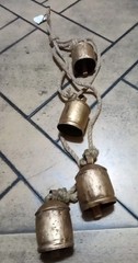 Magnolia Homes Farmhouse Rustic 4 Cowbells On Rope 28″ Wind Chimes NEW