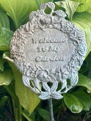 Weathered Antique Welcome To My Garden Round Metal Stake Garden Sign