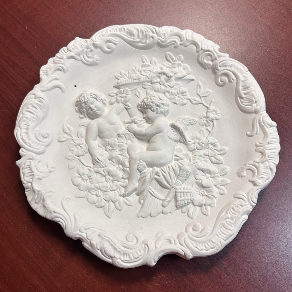 Gorgeous Handmade Large Round Cherub Angel Relief Plaster Moulding Wall Decor